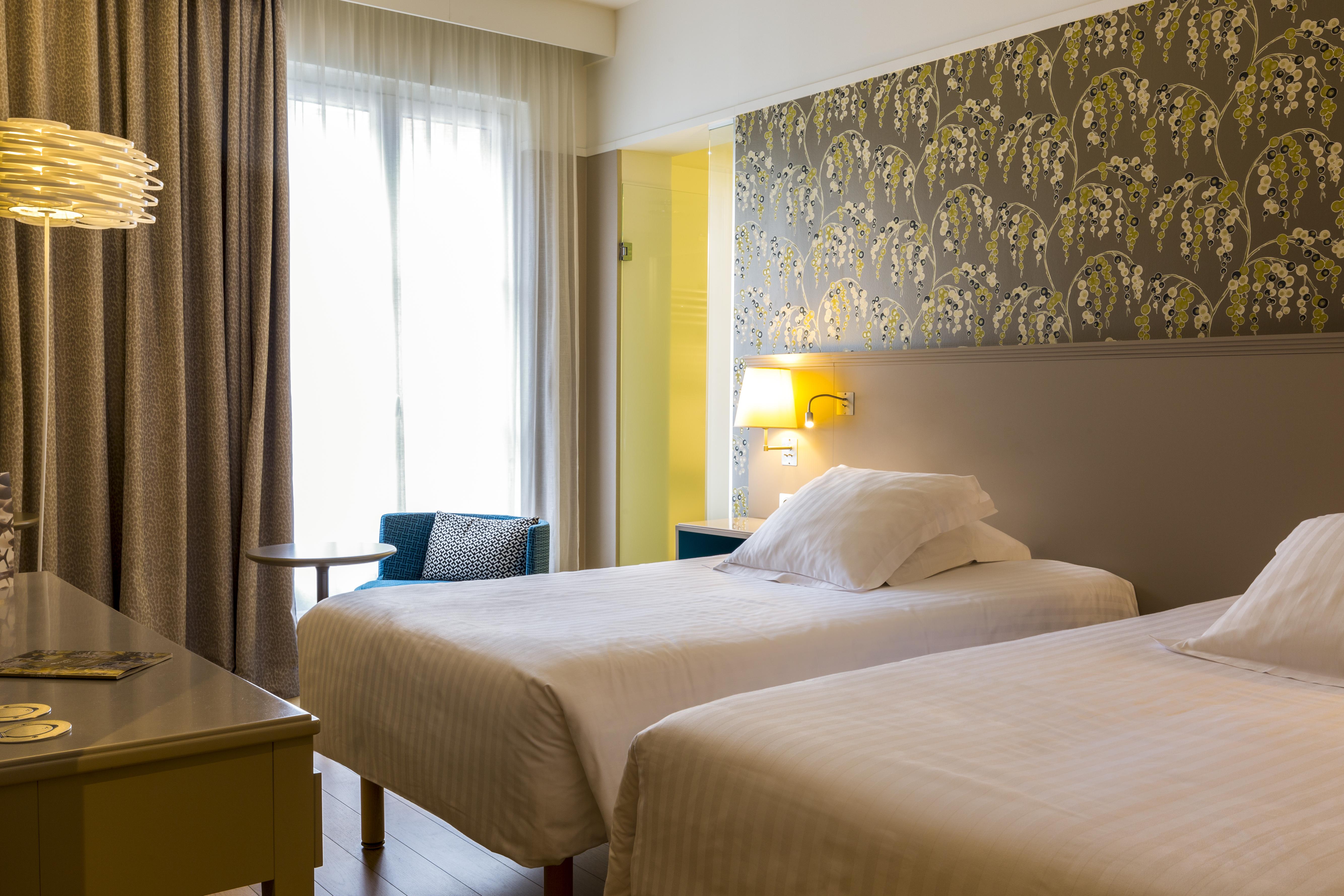 Oceania L'Hotel De France Нант Экстерьер фото